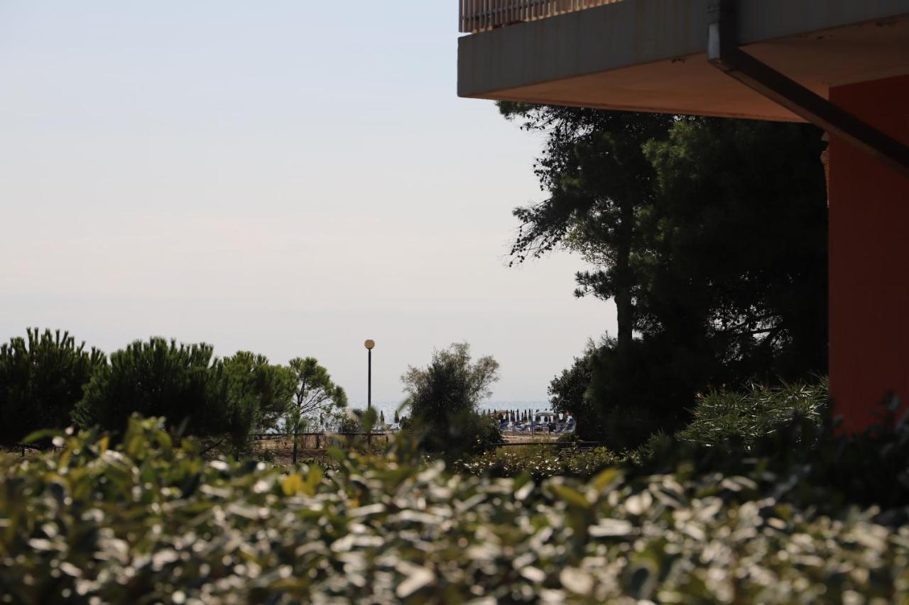 Condominio Biloba-Gemini Bibione Exterior photo