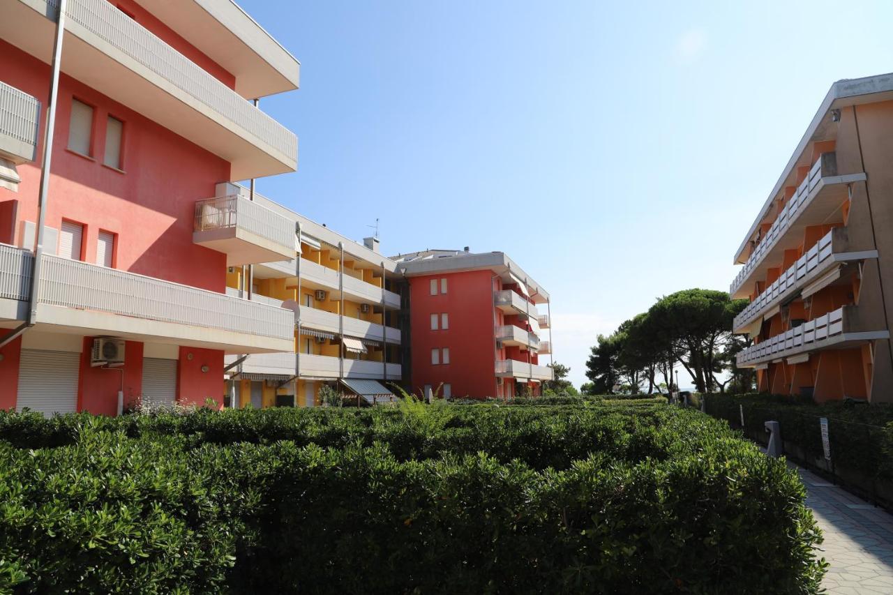 Condominio Biloba-Gemini Bibione Exterior photo